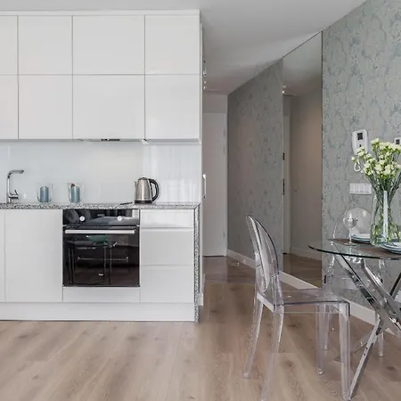 Ovo Market Square * Βρότσλαβ